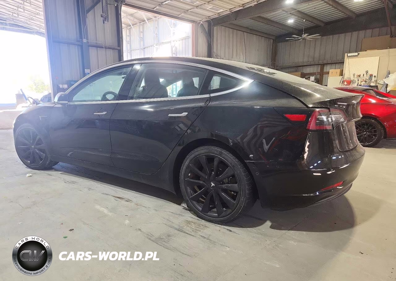 2018 Tesla Model 3 VIN:5YJ3E1EA2JF071211 - 2