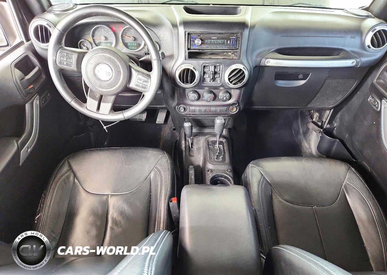 2015 Jeep Wrangler Unlimited Sahara VIN:1C4BJWEG4FL630318 - 8