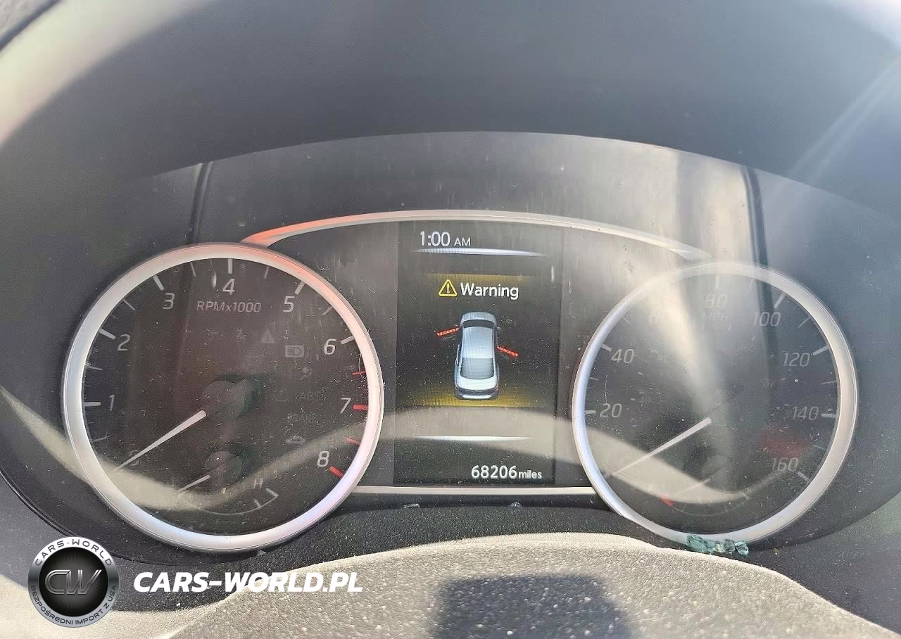 2018 Nissan Sentra S VIN:3N1AB7AP9JY318454 - 9