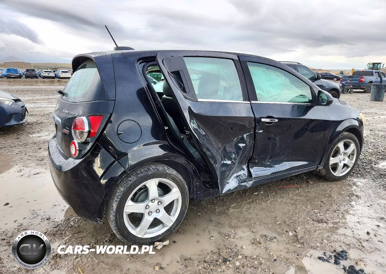 2015 Chevrolet Sonic Ltz VIN:1G1JE6SB0F4110306 - 3
