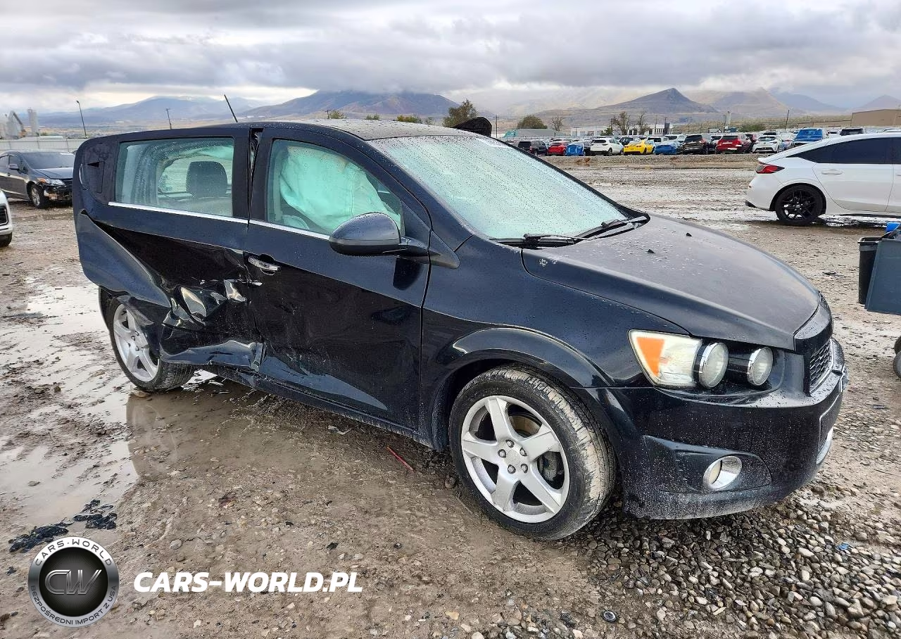 2015 Chevrolet Sonic Ltz VIN:1G1JE6SB0F4110306 - 4