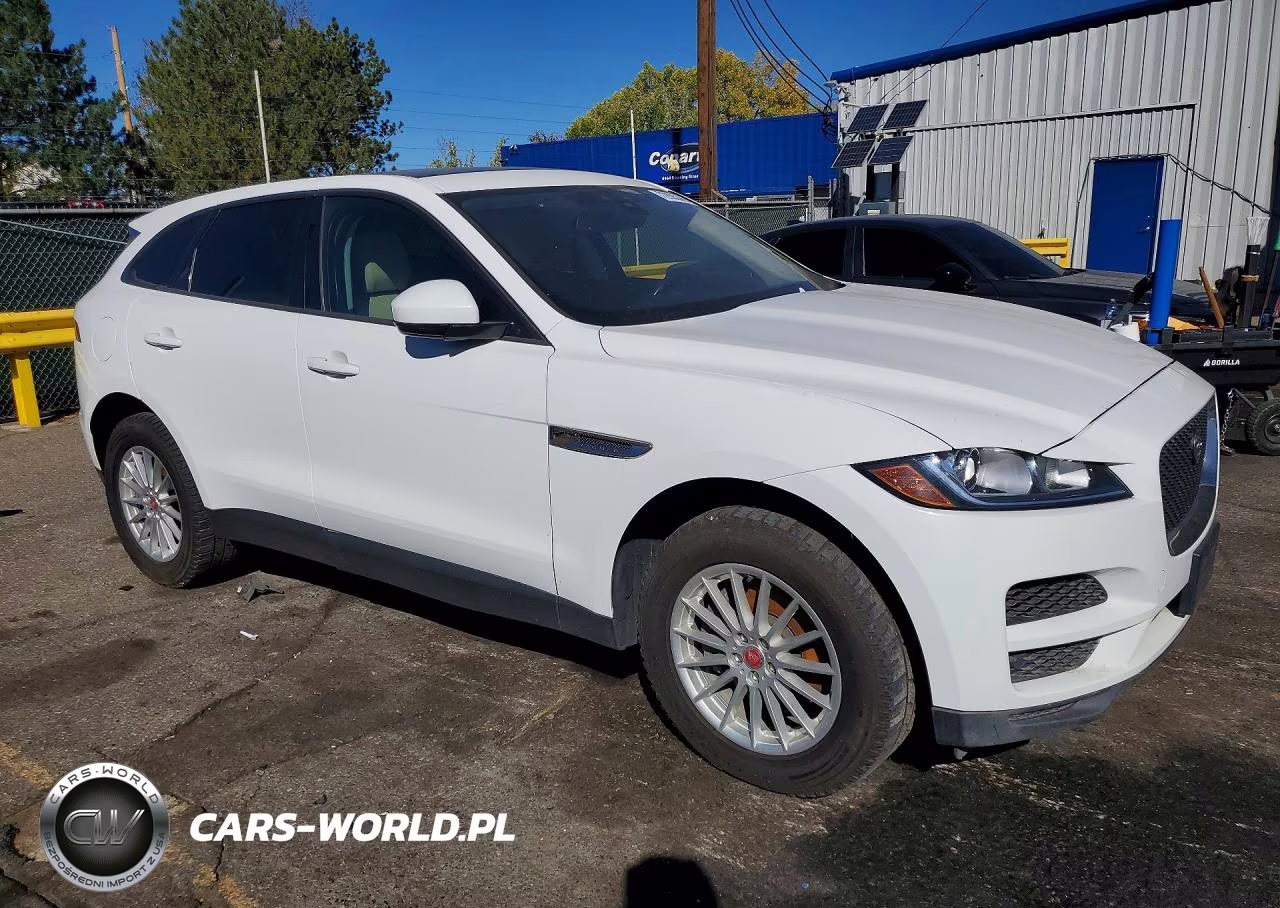 2017 Jaguar F-Pace VIN:SADCS2BN9HA086642 - 4