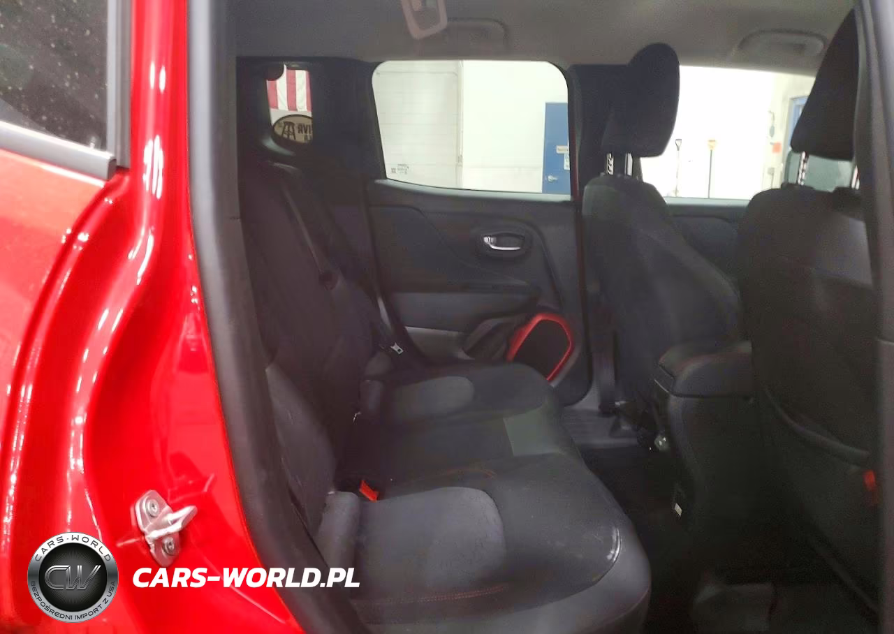 2018 Jeep Renegade Trailhawk VIN:ZACCJBCB8JPH92459 - 11