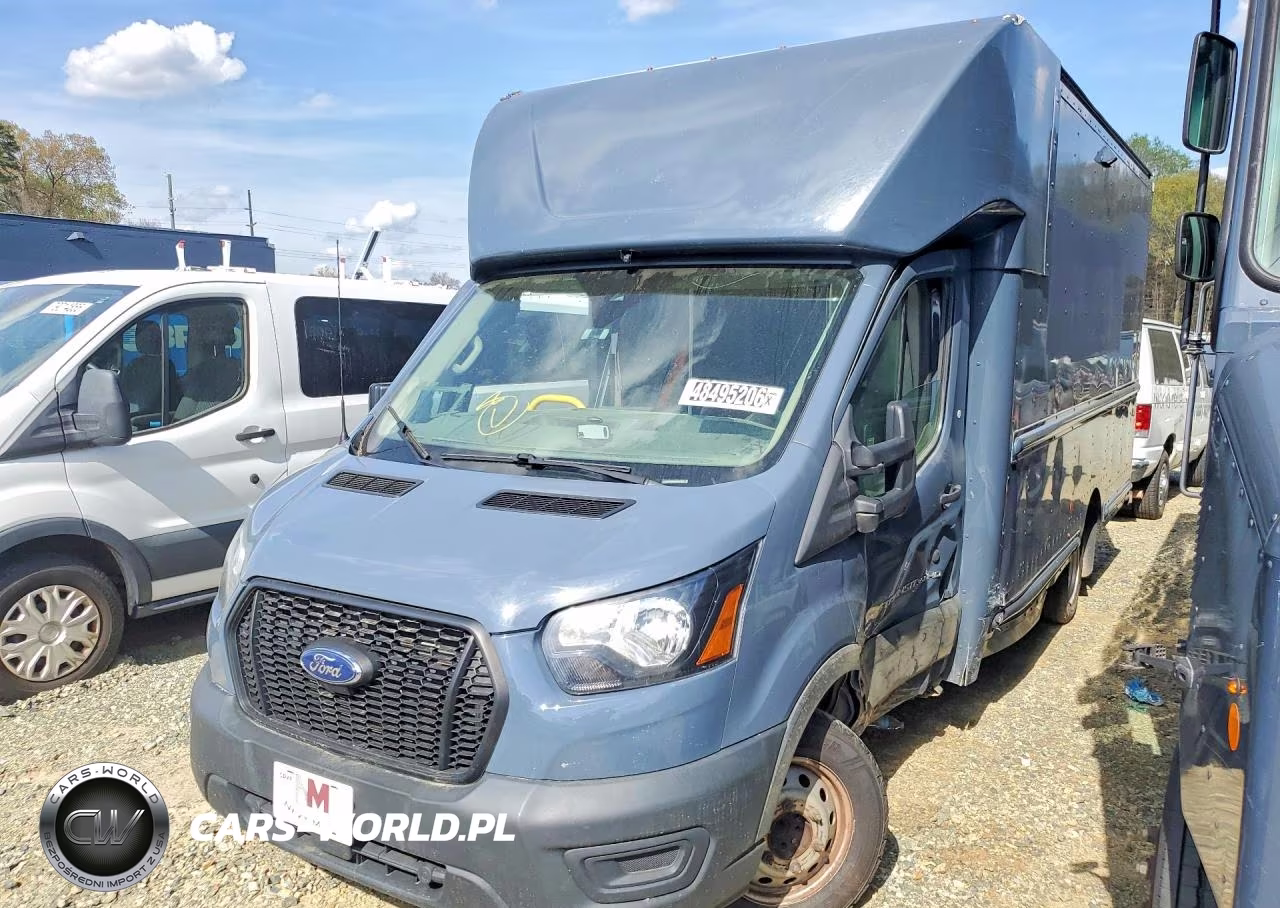 2021 Ford Transit Delivery Truck