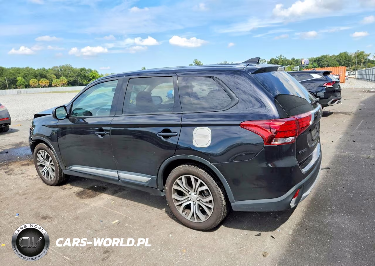 2018 Mitsubishi Outlander VIN:JA4AD2A30JZ068867 - 2