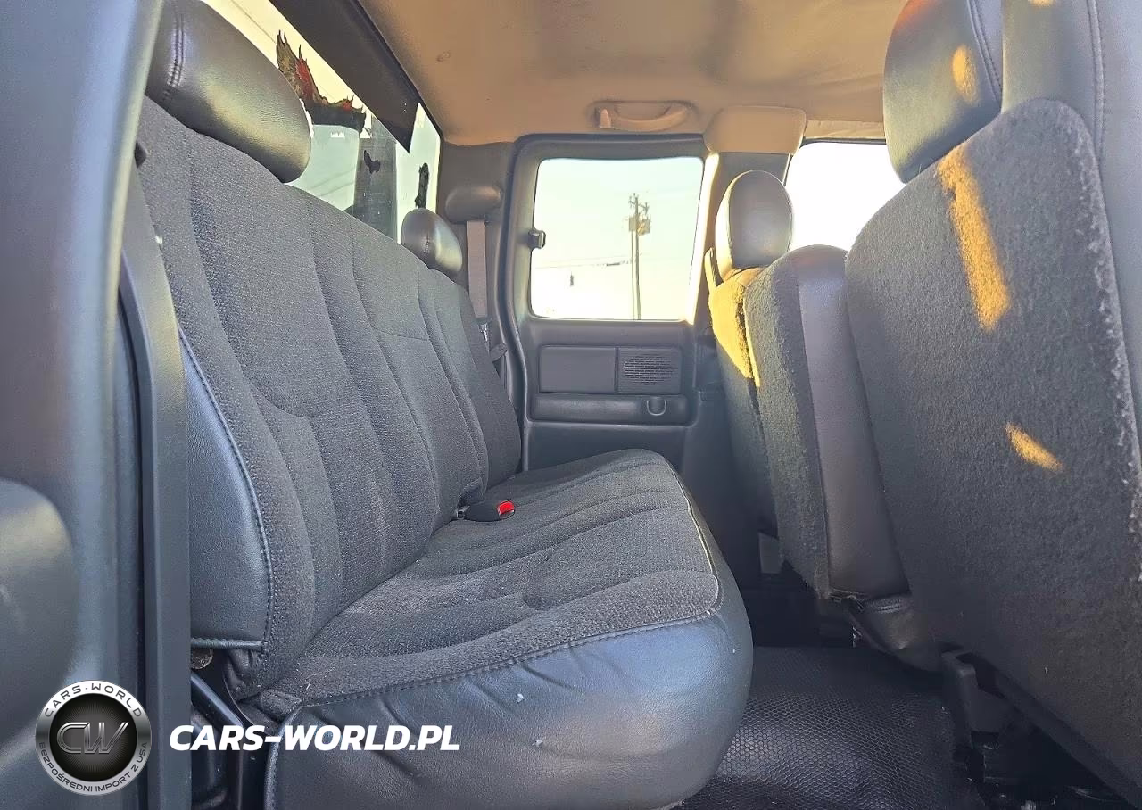 2003 Chevrolet Silverado C1500 VIN:1GCEC19V63Z166721 - 10