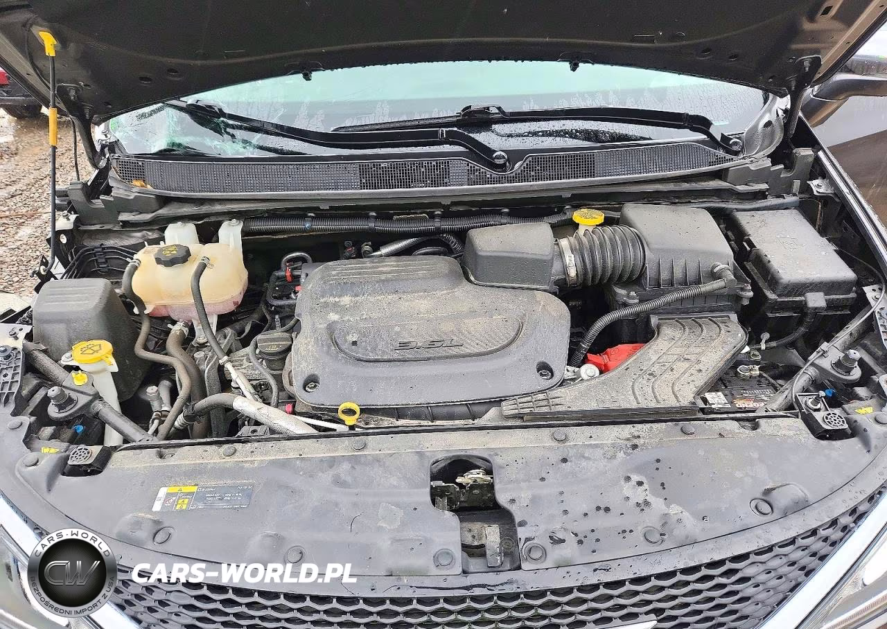 2019 Chrysler Pacifica Limited VIN:2C4RC1GG4KR734544 - 12