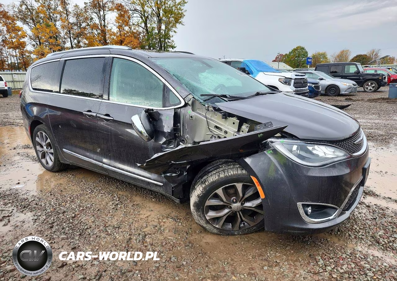 2019 Chrysler Pacifica Limited VIN:2C4RC1GG4KR734544 - 4