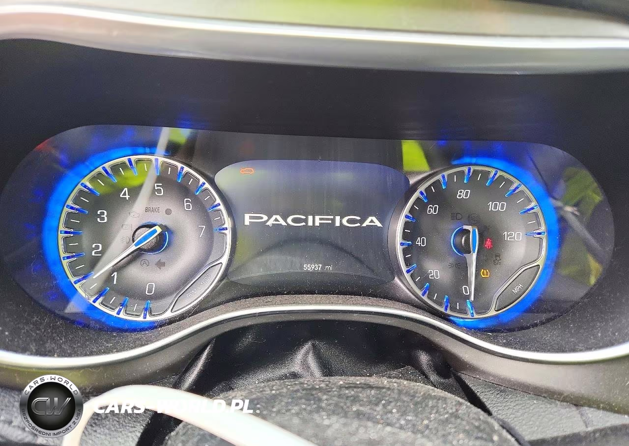 2019 Chrysler Pacifica Limited VIN:2C4RC1GG4KR734544 - 9