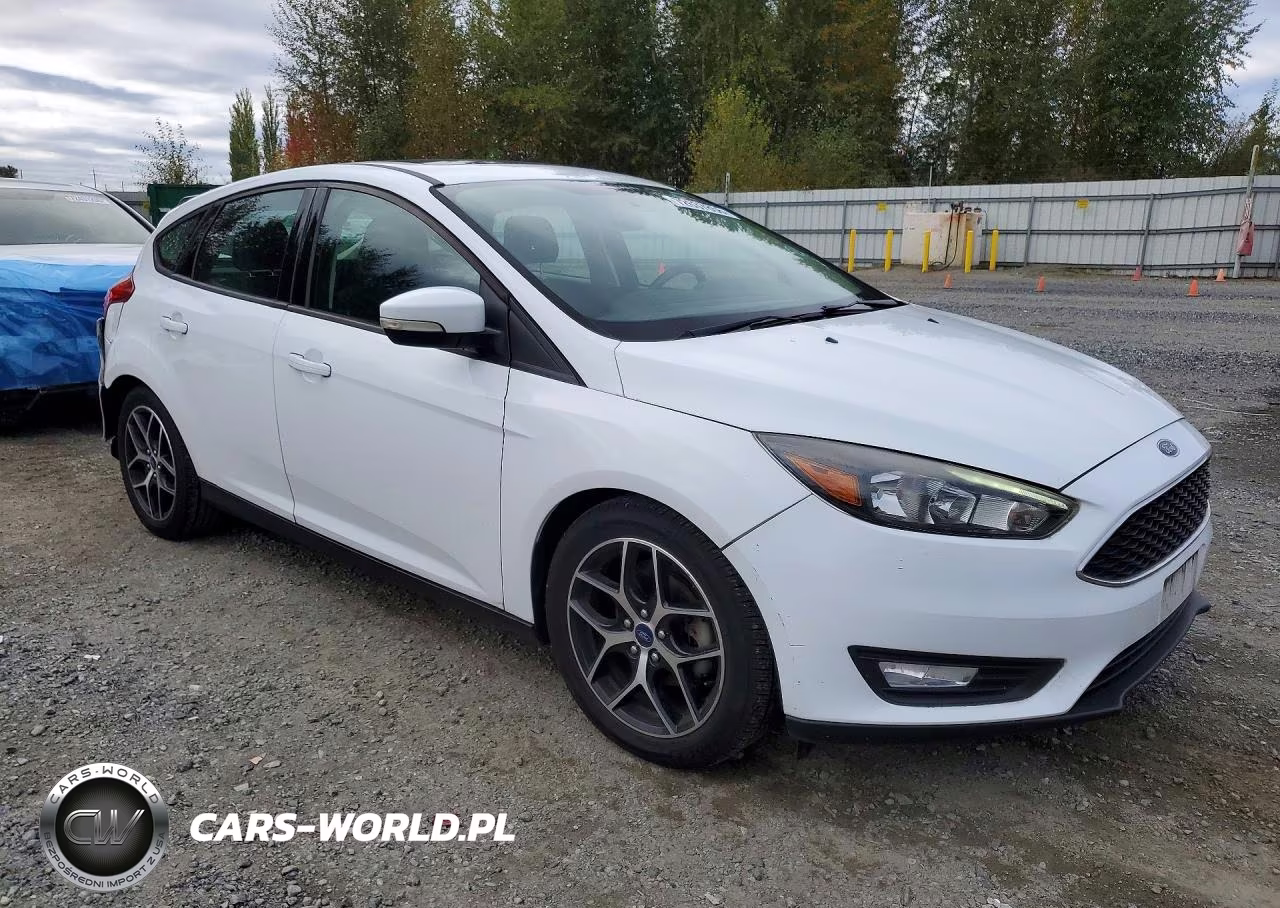 2017 Ford Focus Sel VIN:1FADP3M26HL266732 - 4