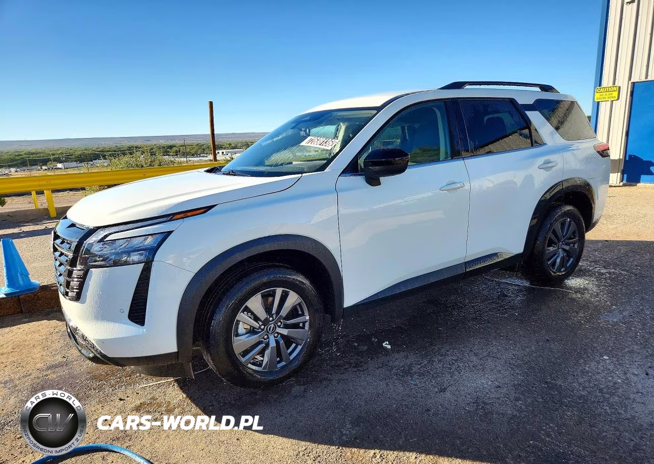 2026 Nissan Pathfinder Sv