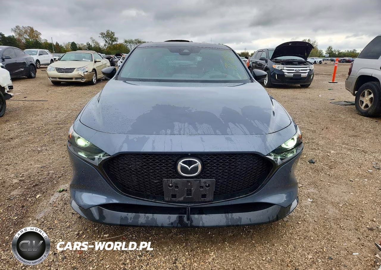 2021 Mazda 3 Premium Plus VIN:JM1BPBNY2M1310584 - 5