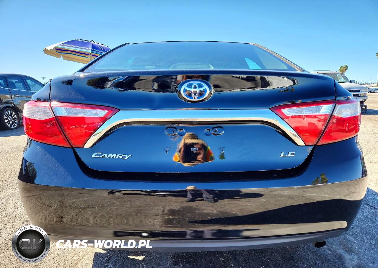 2016 Toyota Camry Le VIN:4T1BF1FK8GU132038 - 6