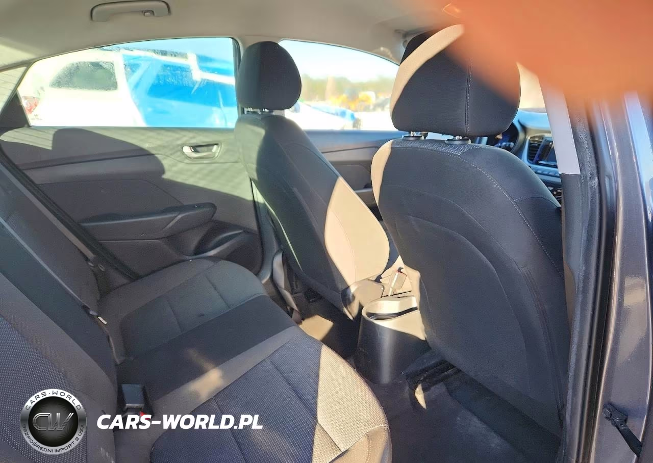 2019 Hyundai Accent Se VIN:3KPC24A3XKE065424 - 10