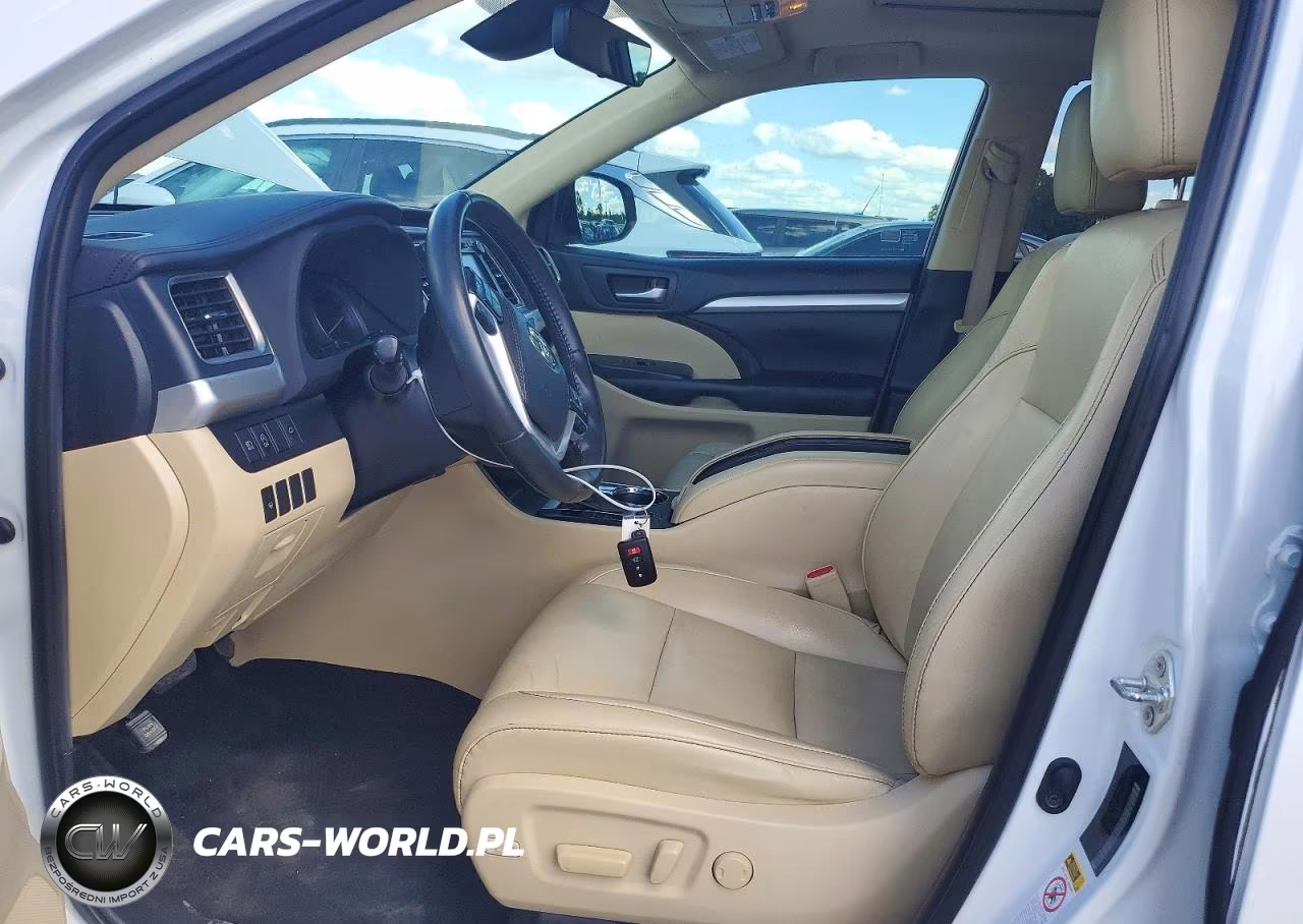 2019 Toyota Highlander Xle VIN:5TDKZRFH2KS572333 - 7
