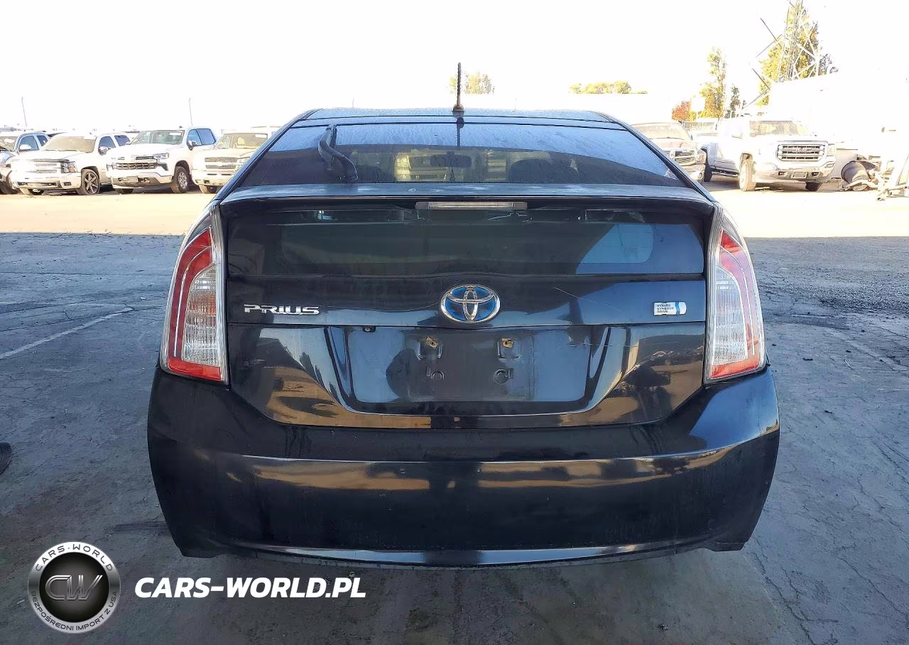 2015 Toyota Prius Two VIN:JTDKN3DU0F0467968 - 6