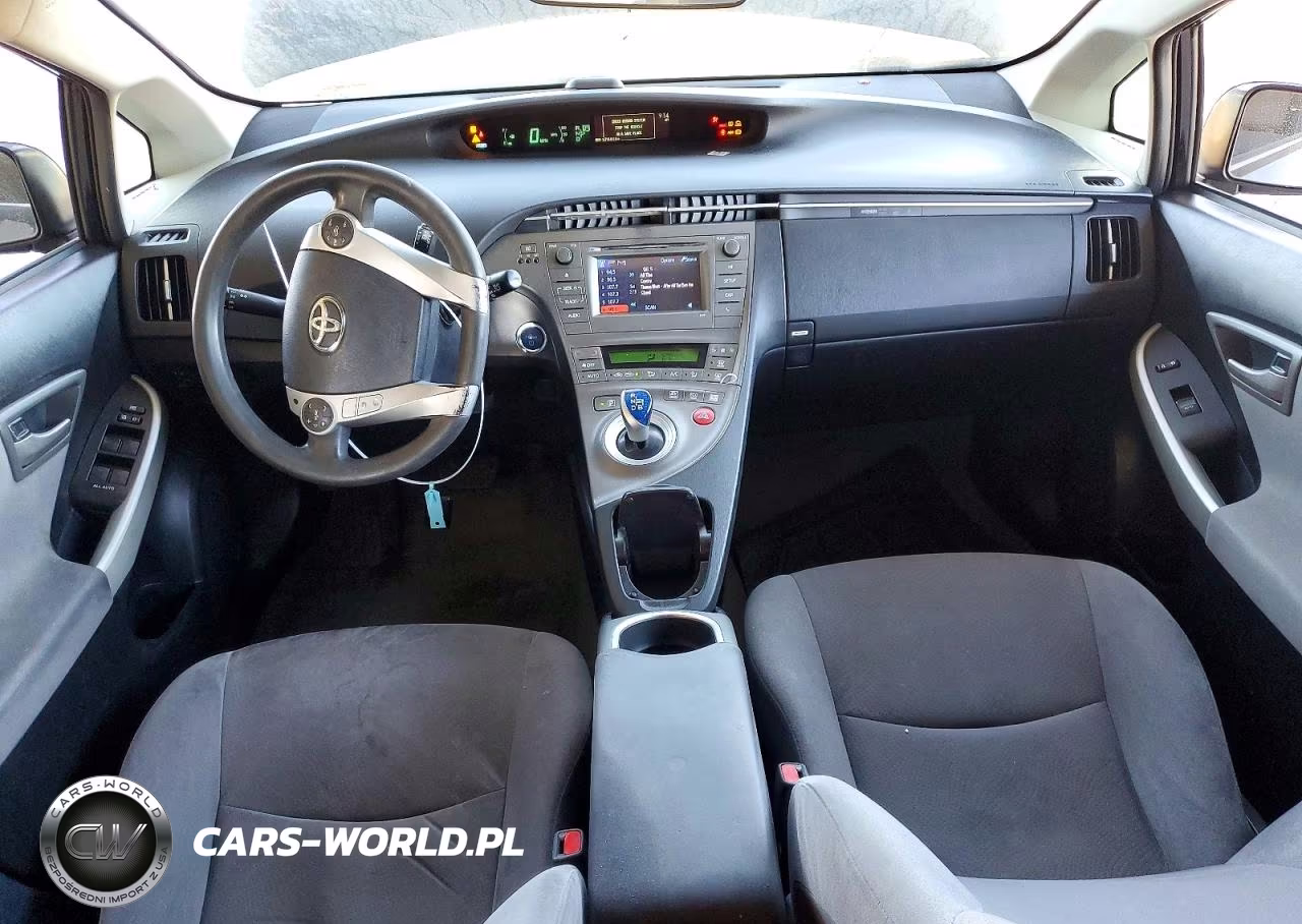 2015 Toyota Prius Two VIN:JTDKN3DU0F0467968 - 8