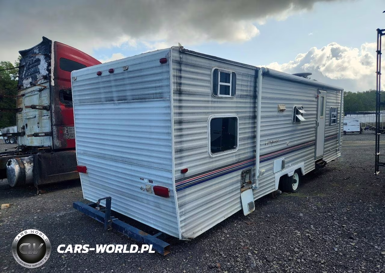 2001 Utility Conquest VIN:1NL1CTP2911044105 - 4