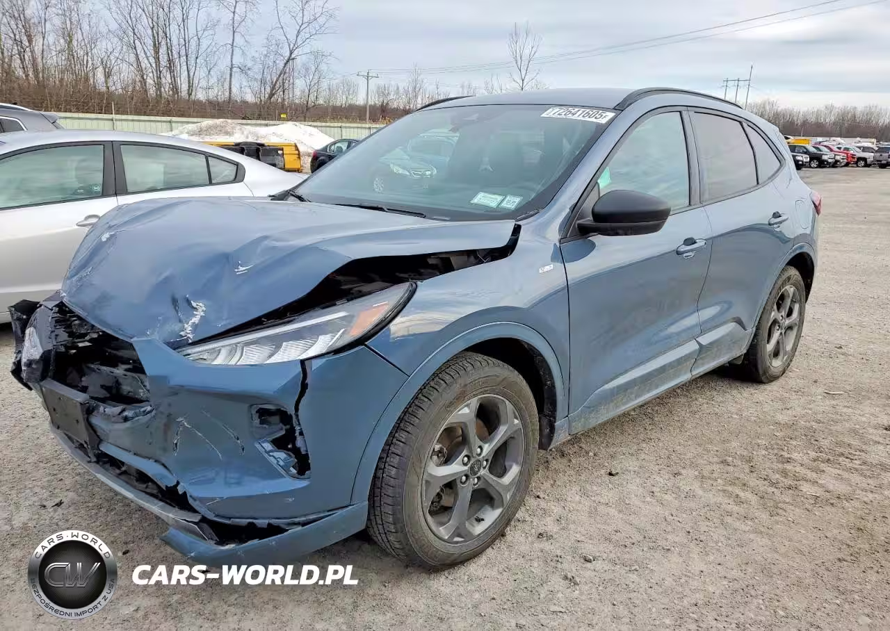 2023 Ford Escape St Line