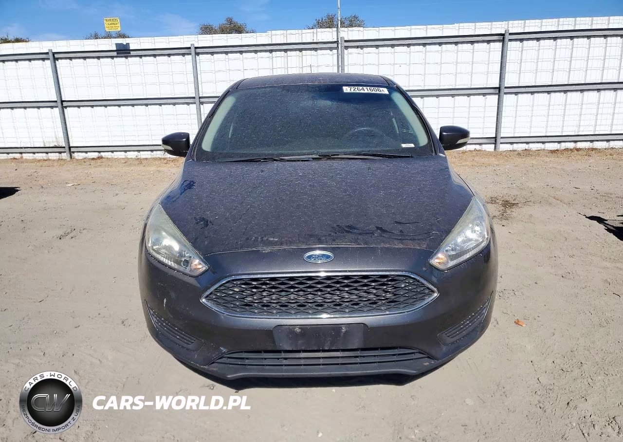 2016 Ford Focus Se VIN:1FADP3F27GL263169 - 5