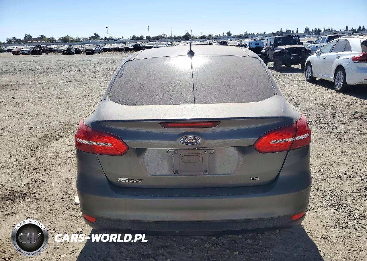 2016 Ford Focus Se VIN:1FADP3F27GL263169 - 6