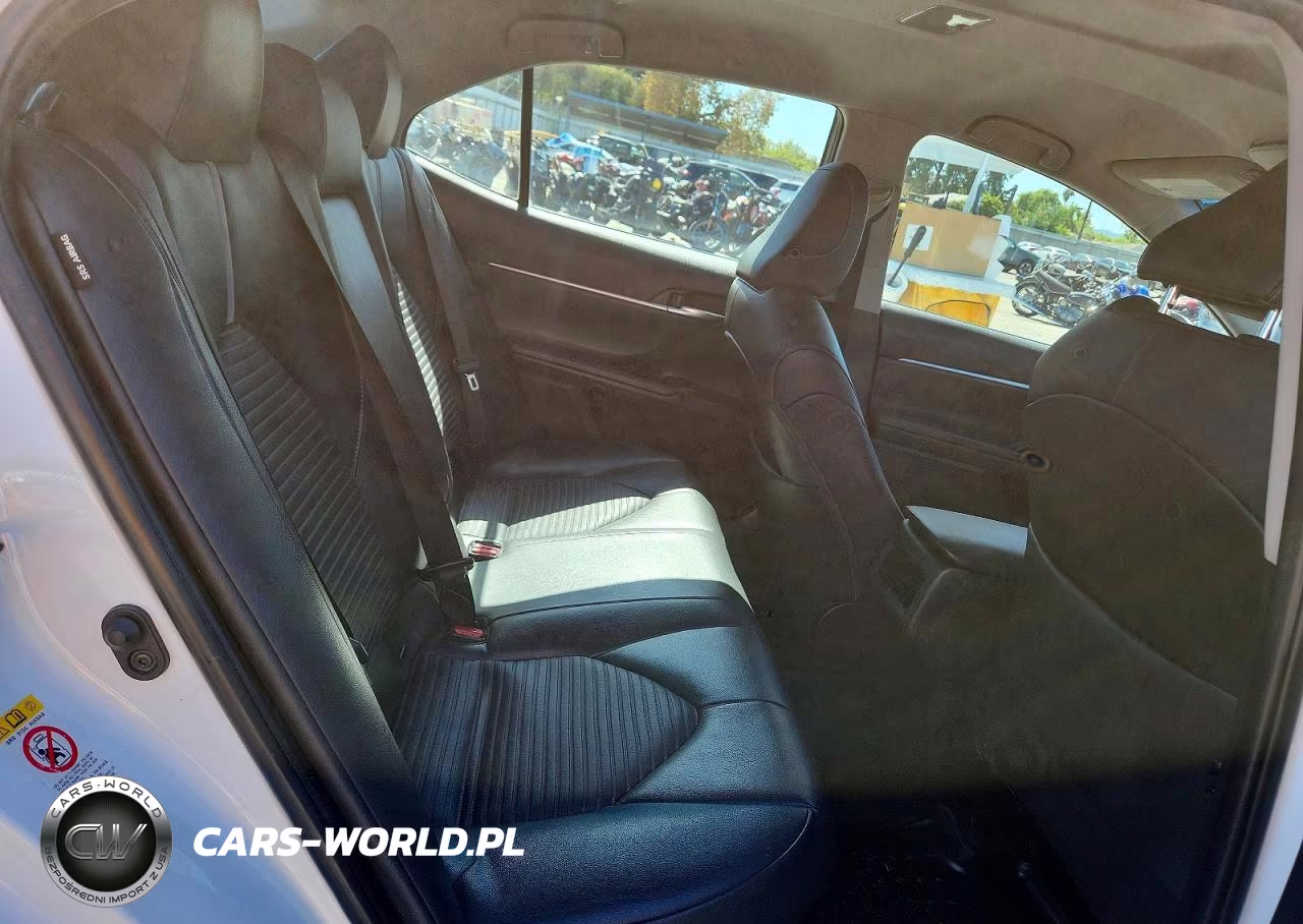 2018 Toyota Camry Hybrid Se VIN:4T1B21HK7JU006172 - 10