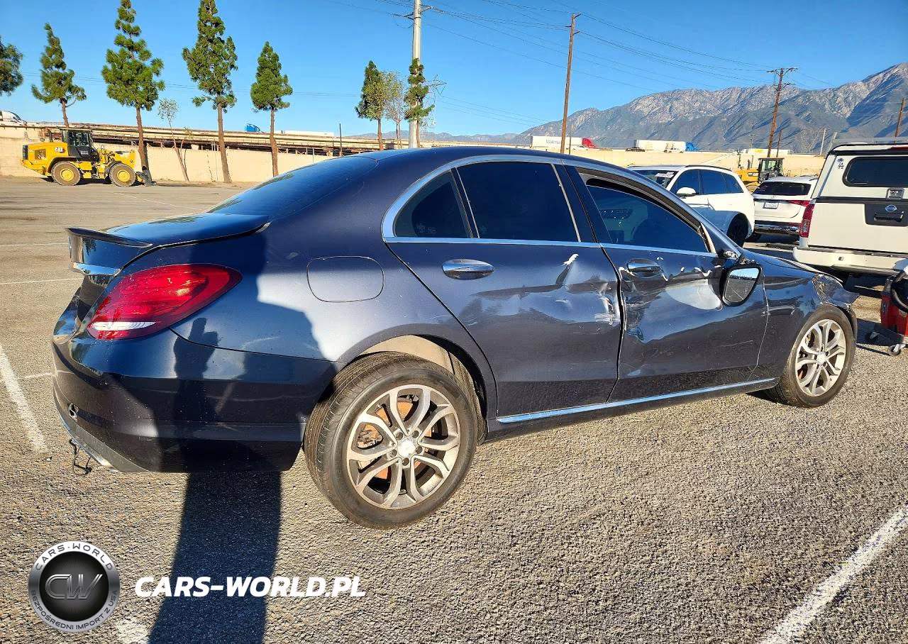 2016 Mercedes-Benz C 300 VIN:55SWF4JB4GU147335 - 3