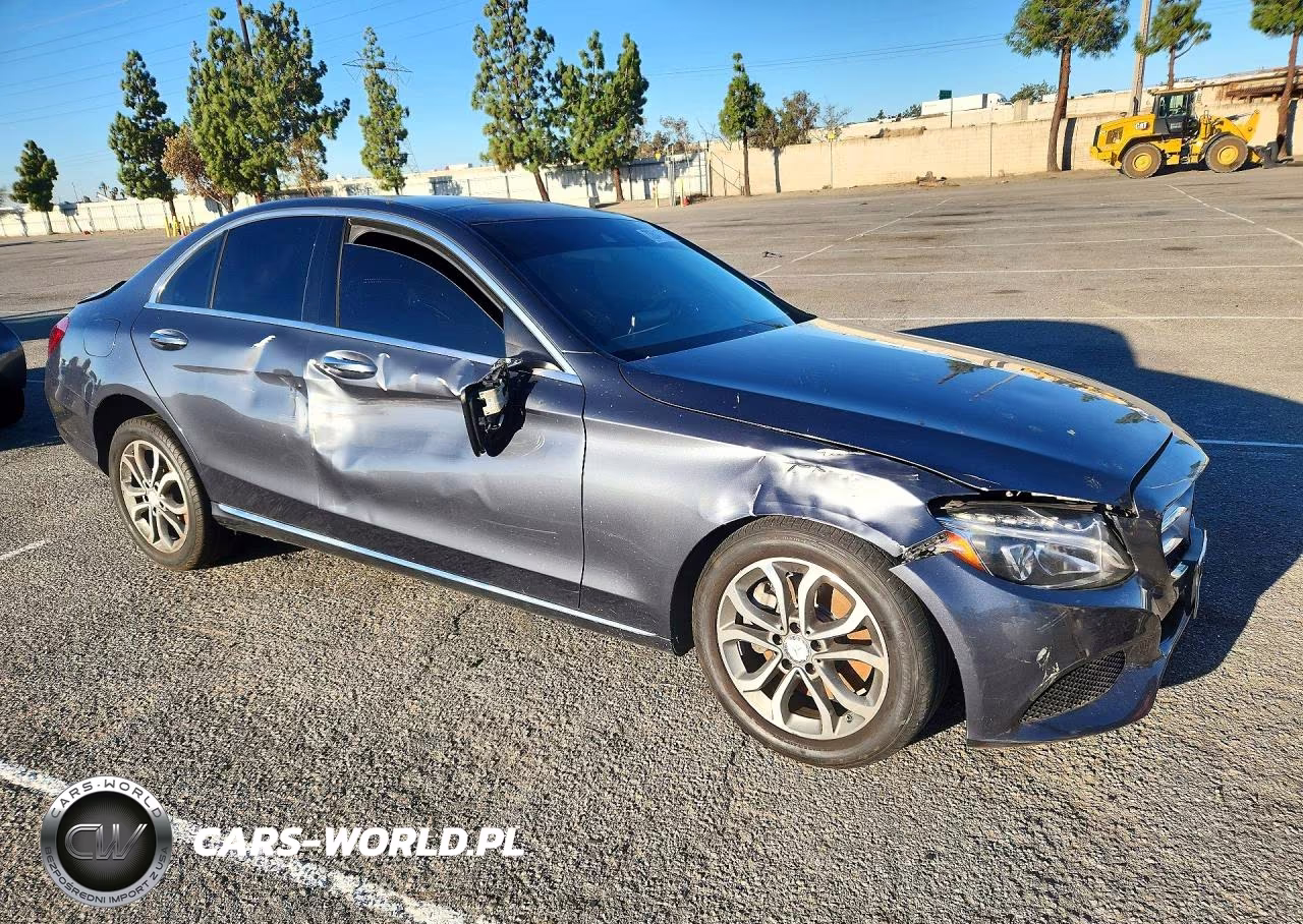 2016 Mercedes-Benz C 300 VIN:55SWF4JB4GU147335 - 4