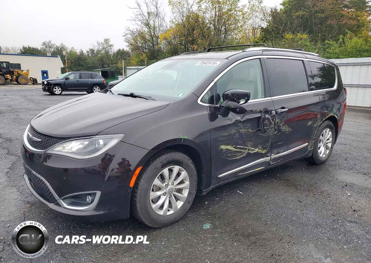 2018 Chrysler Pacifica Touring L Plus VIN:2C4RC1EG3JR131232 - 1