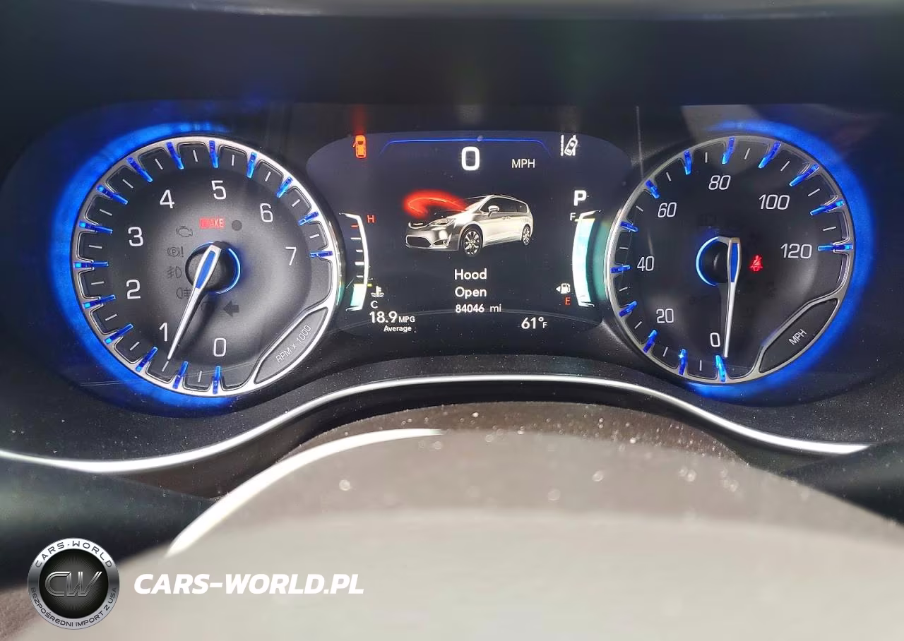 2018 Chrysler Pacifica Touring L Plus VIN:2C4RC1EG3JR131232 - 9