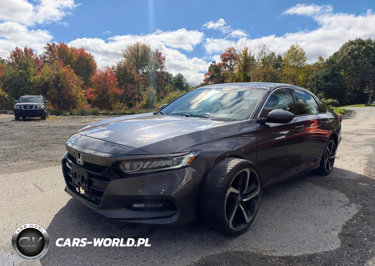 2018 Honda Accord Sport VIN:1HGCV1F3XJA096996 - 2