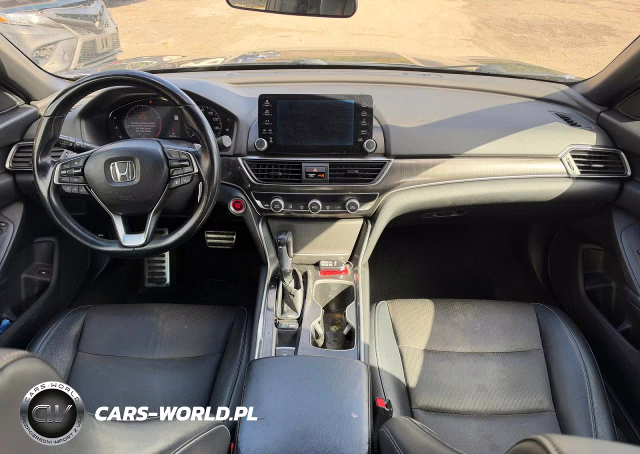 2018 Honda Accord Sport VIN:1HGCV1F3XJA096996 - 9