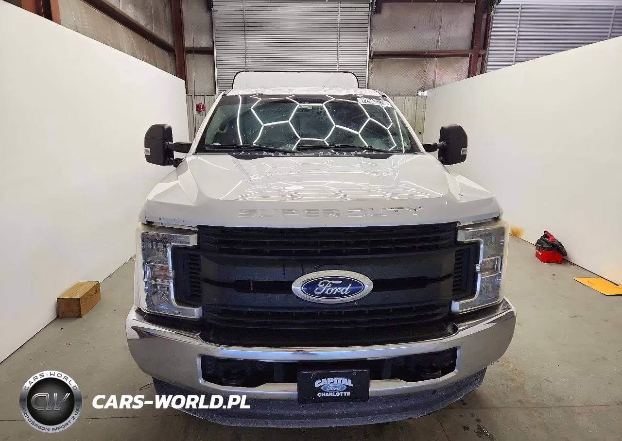 2018 Ford F250 Super Duty VIN:1FT7W2B68JEC03989 - 5