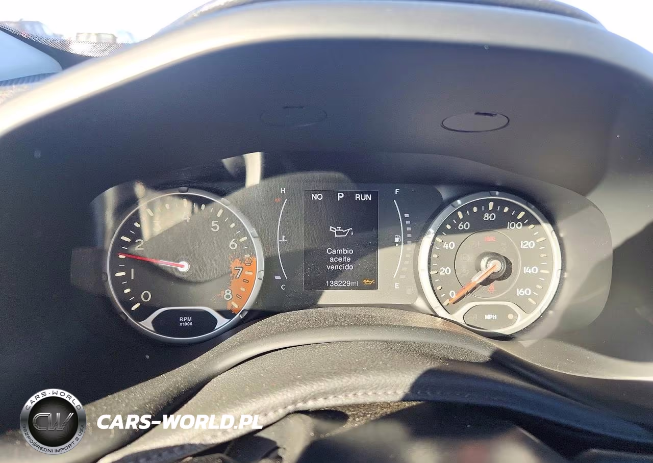 2017 Jeep Renegade Latitude VIN:ZACCJBBBXHPG63280 - 9
