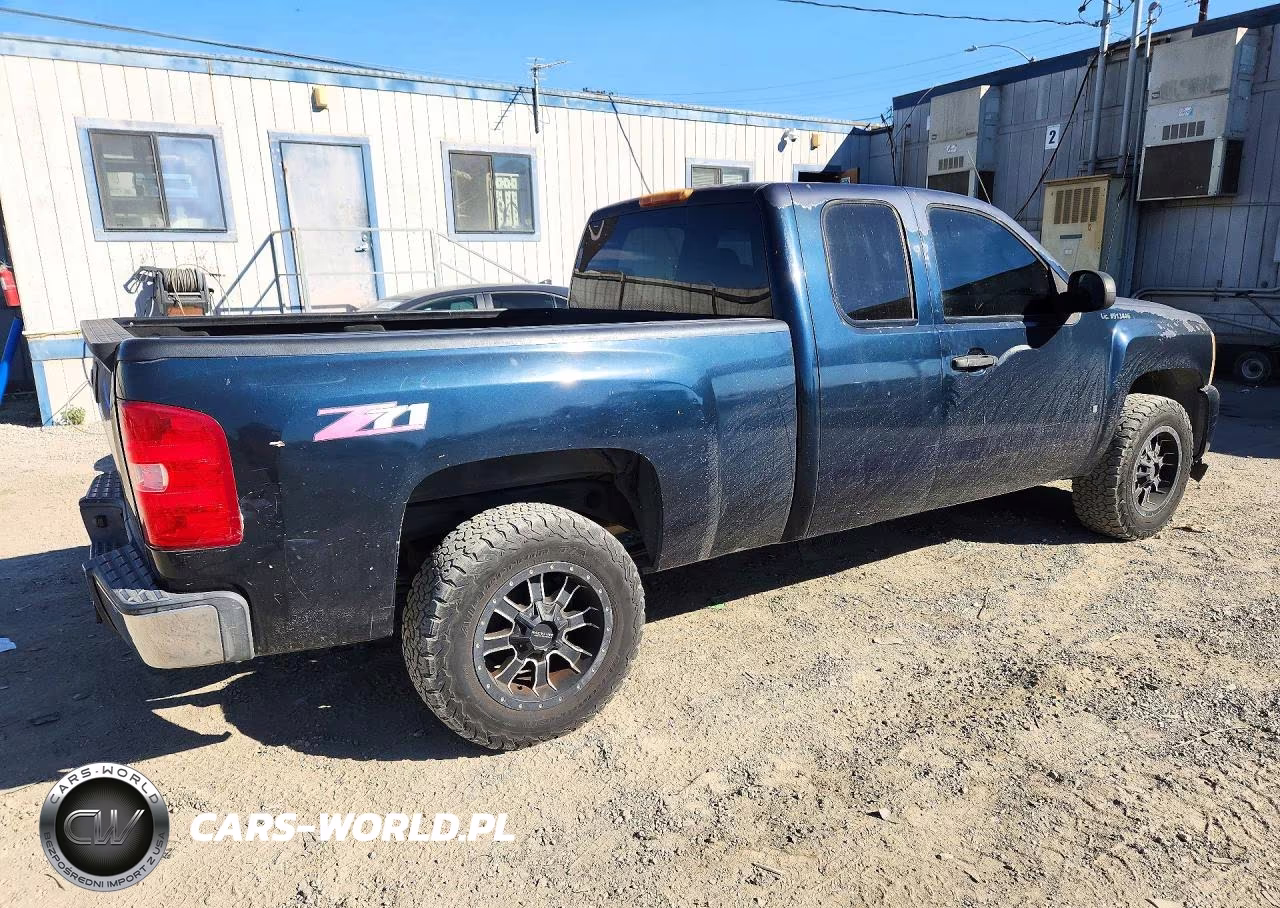2008 Chevrolet Silverado C1500 VIN:2GCEC19JX81225444 - 3