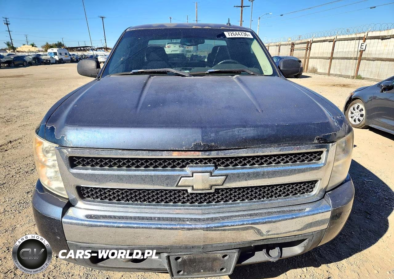 2008 Chevrolet Silverado C1500 VIN:2GCEC19JX81225444 - 5