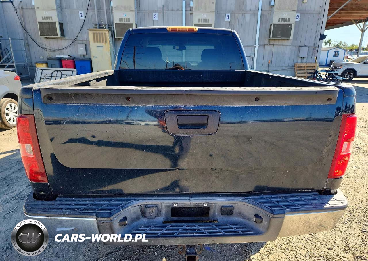 2008 Chevrolet Silverado C1500 VIN:2GCEC19JX81225444 - 6