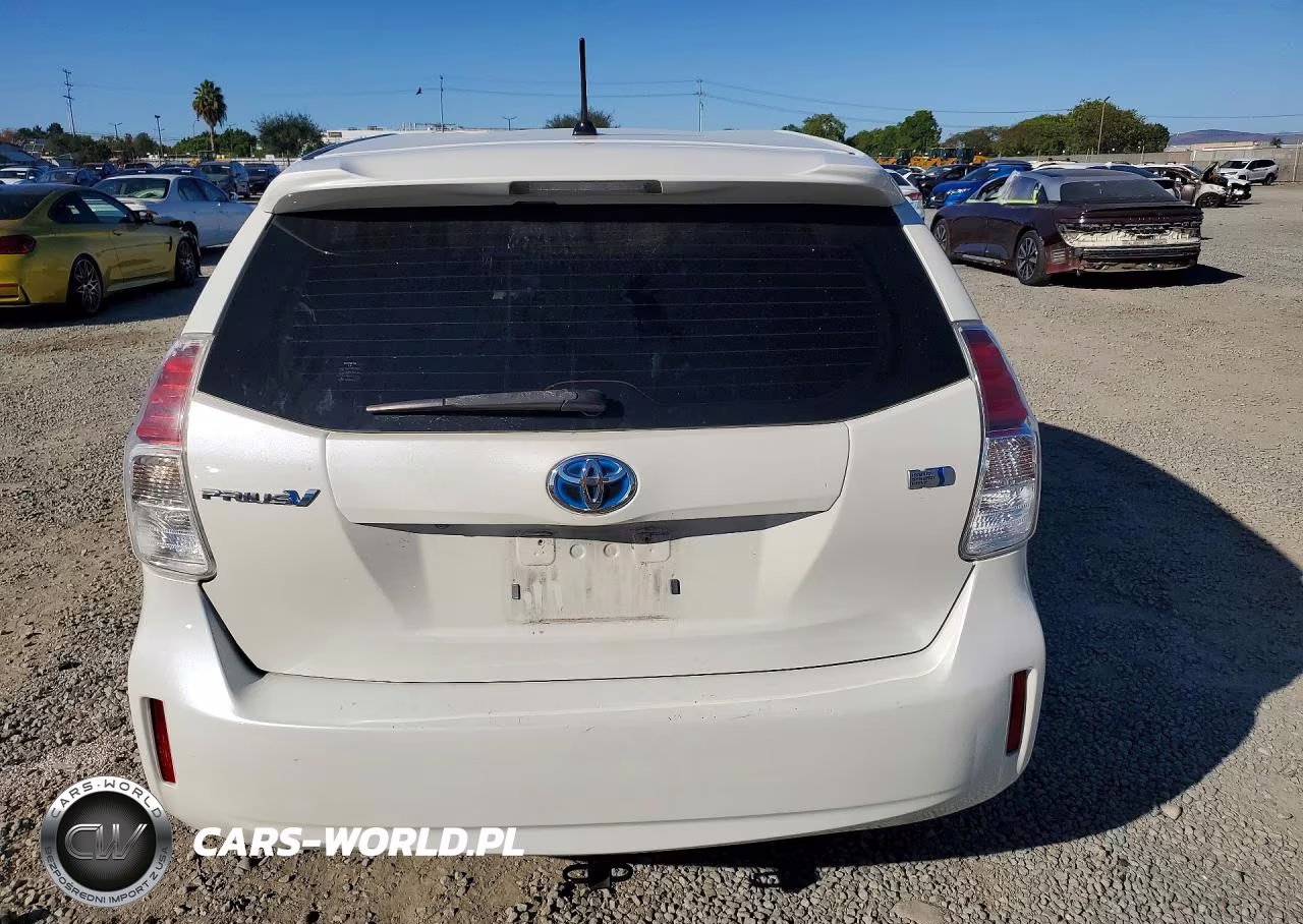 2017 Toyota Prius V Two VIN:JTDZN3EU0HJ060100 - 6