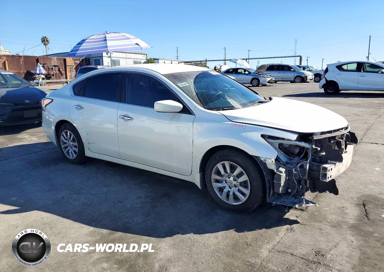 2014 Nissan Altima 2.5 S VIN:1N4AL3AP5EN242744 - 4
