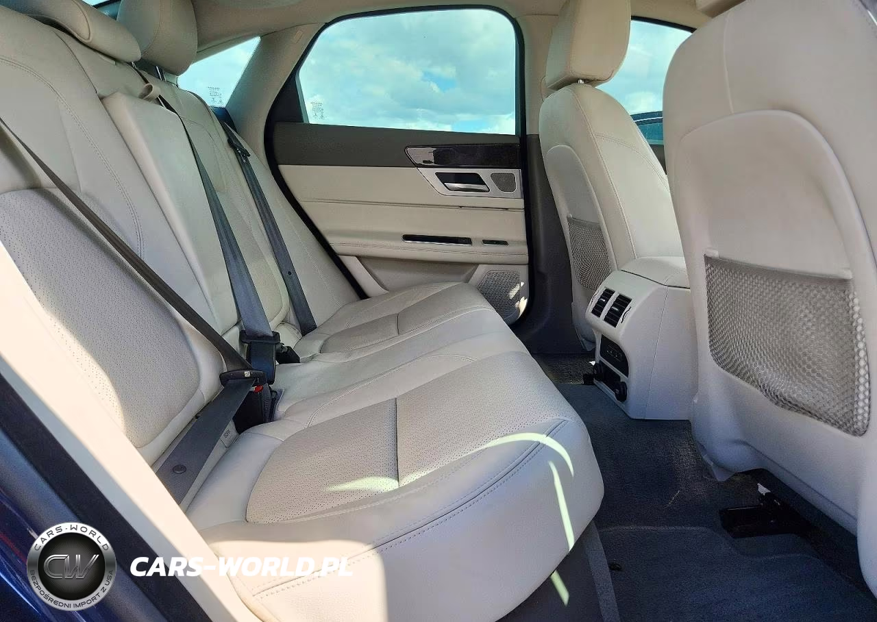2016 Jaguar Xf Prestige VIN:SAJBE4BV7GCY09984 - 10