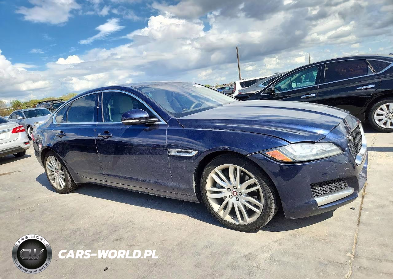 2016 Jaguar Xf Prestige VIN:SAJBE4BV7GCY09984 - 4