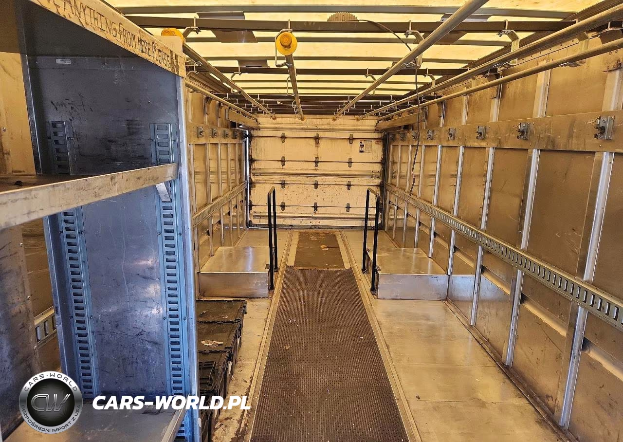 2011 Ford F59 Delivery Truck VIN:1F66F5KY0B0A11143 - 10
