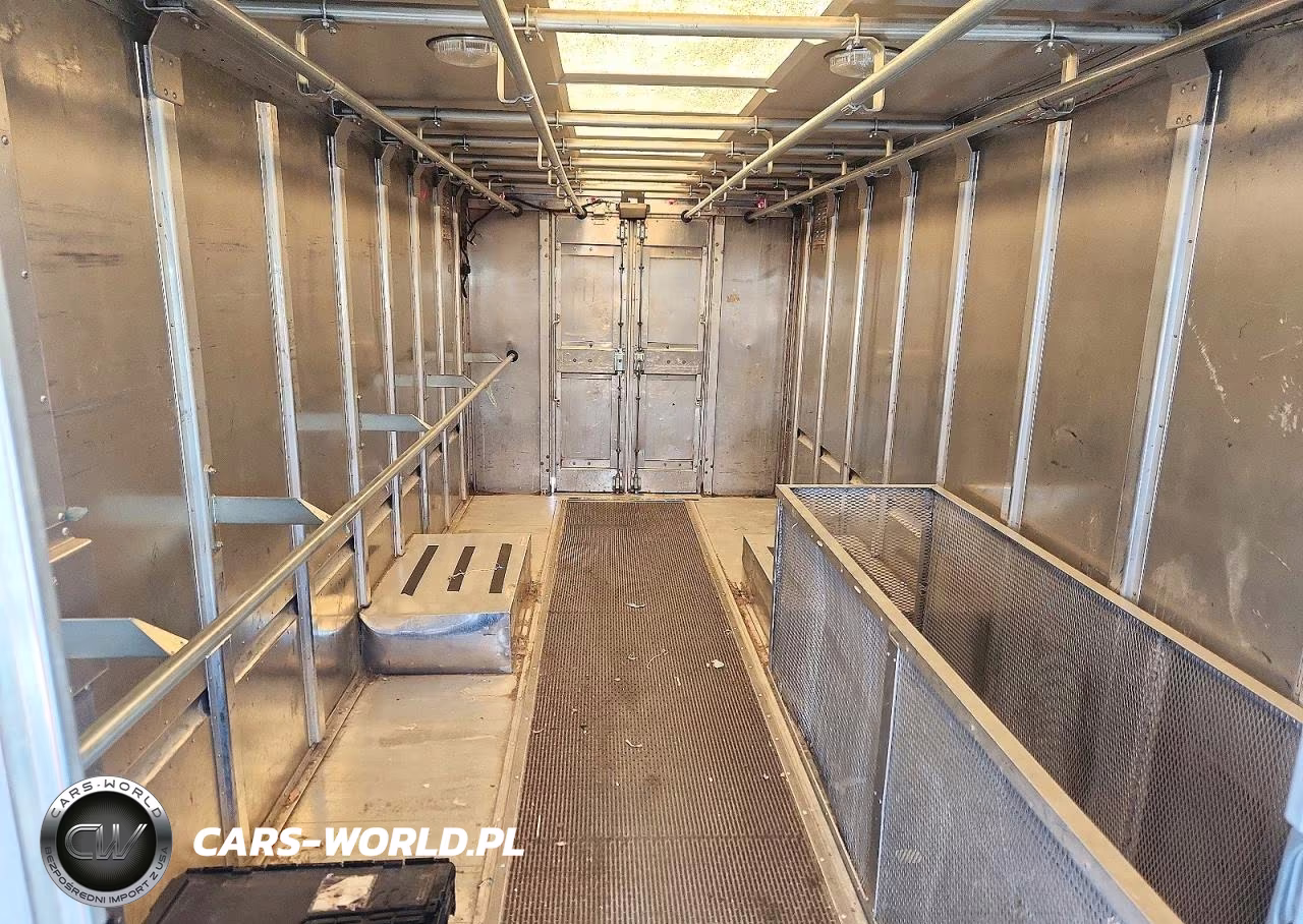 2007 Freightliner Mt45G Chassis Delivery Truck VIN:4UZAANBW57CX54130 - 10