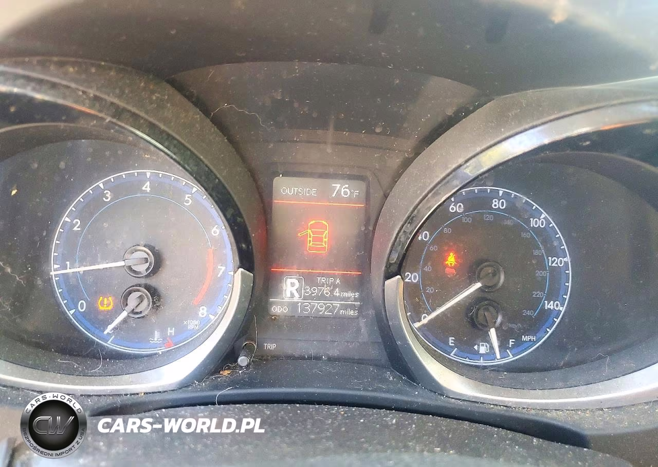 2015 Toyota Corolla S Plus VIN:2T1BURHEXFC449198 - 9