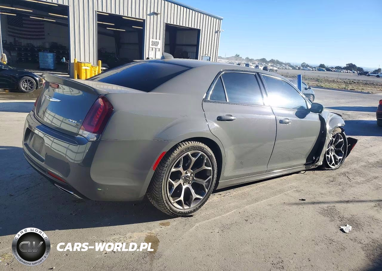 2017 Chrysler 300 S VIN:2C3CCABG2HH526811 - 3