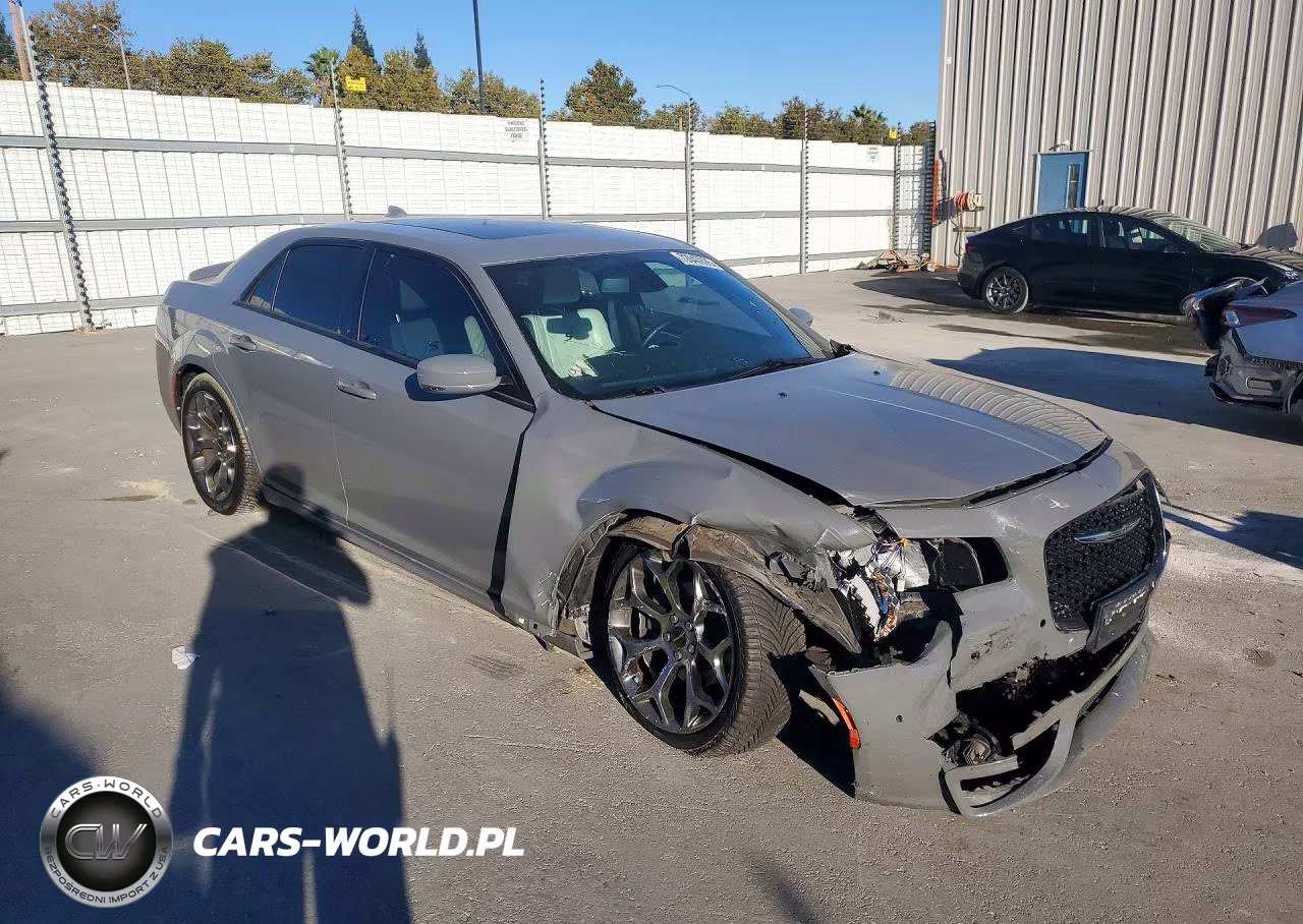 2017 Chrysler 300 S VIN:2C3CCABG2HH526811 - 4