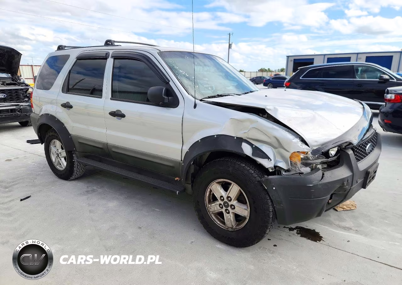 2005 Ford Escape Xls VIN:1FMYU02Z55KD99742 - 4