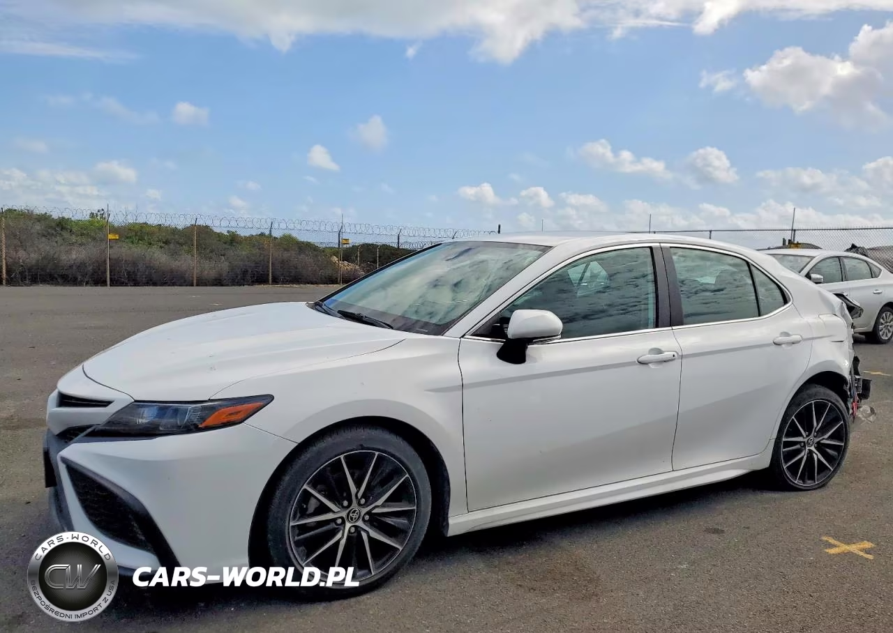 2022 Toyota Camry Se