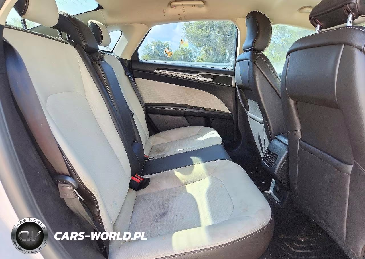 2019 Ford Fusion Se VIN:3FA6P0HD7KR215400 - 10