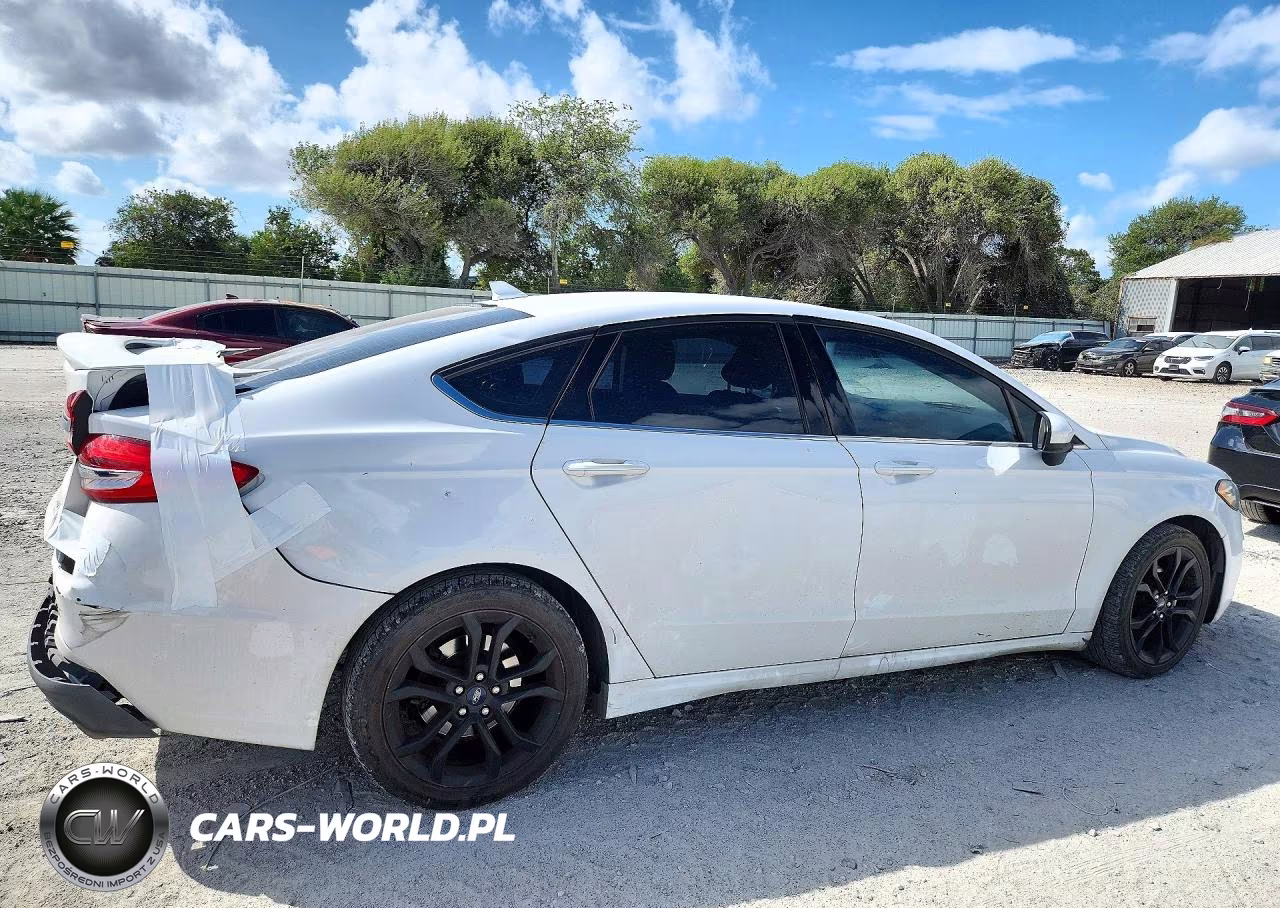 2019 Ford Fusion Se VIN:3FA6P0HD7KR215400 - 3